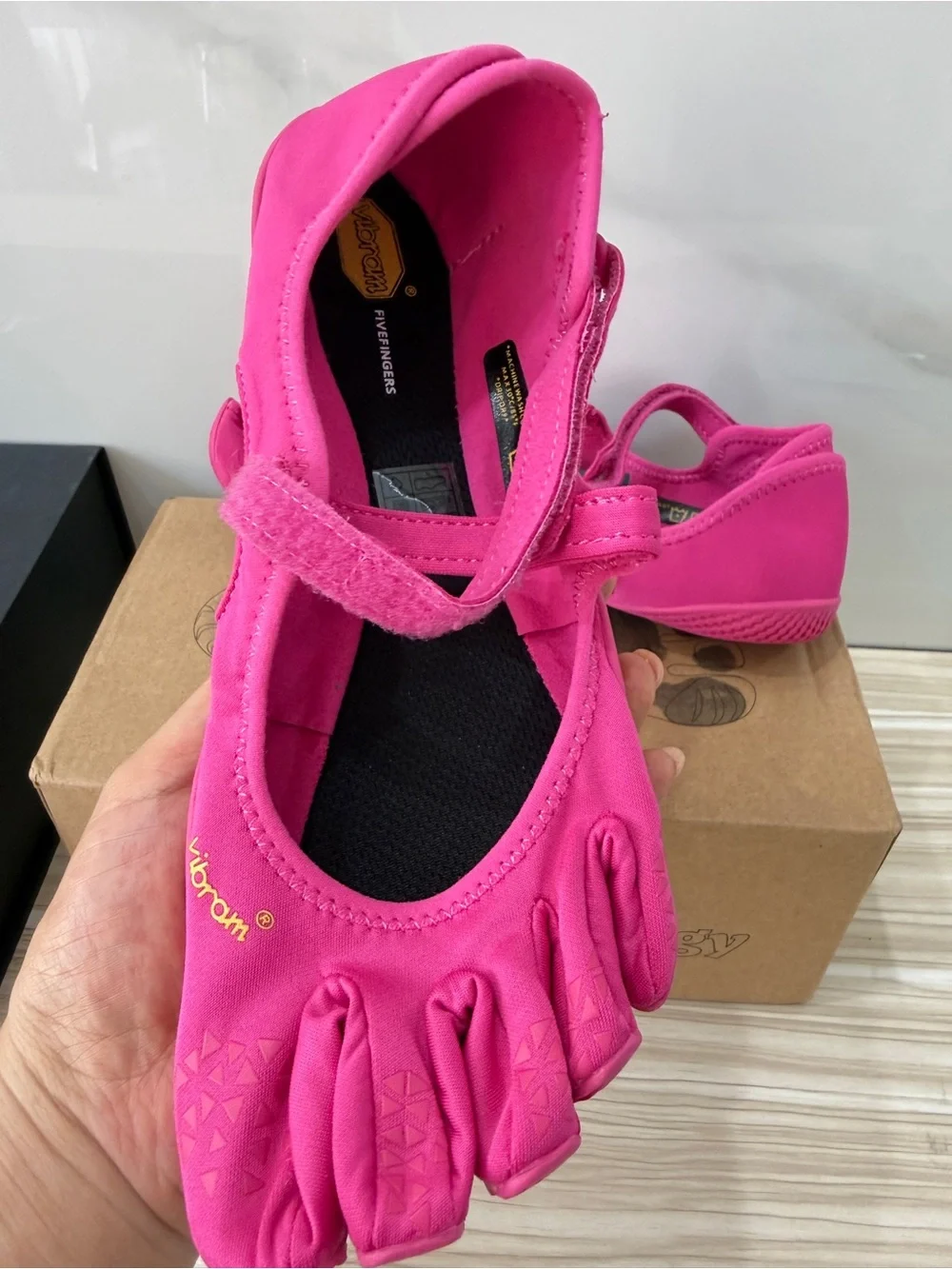 Vibram Women's Hot Pink FiveFingers Mary Jane Toe Shoes